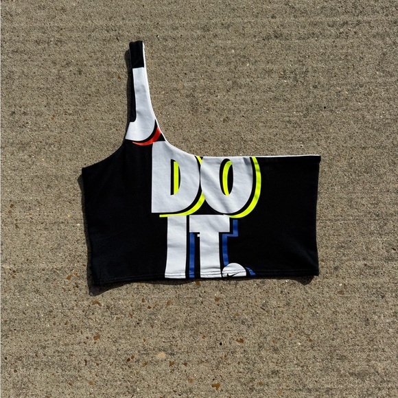 Tops - Black Asymmetrical Crop Top